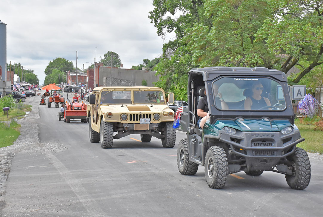 Ridgeway Parade Bethany RepublicanClipper