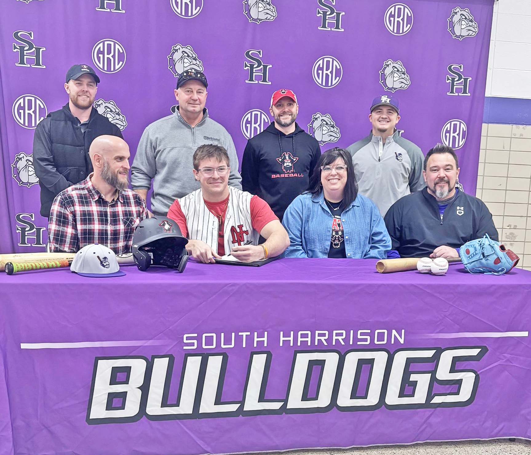 signing to collage crop